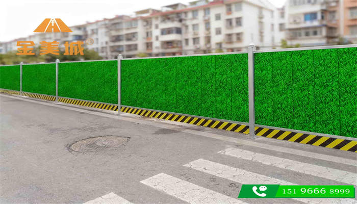 冬季施工围挡防冻要点:连接件锈蚀与基础沉降预防(图1) 冬季施工围挡防冻要点:连接件锈蚀与基础沉降预防(图1)